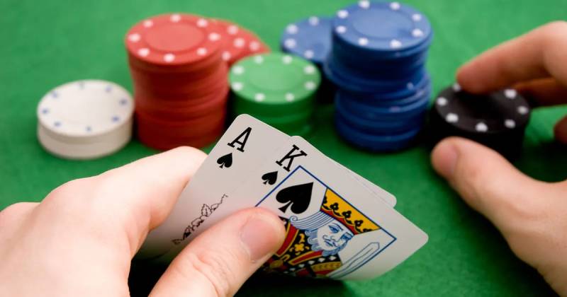 Chiến lược cá cược dựa trên thứ hạng tay bài